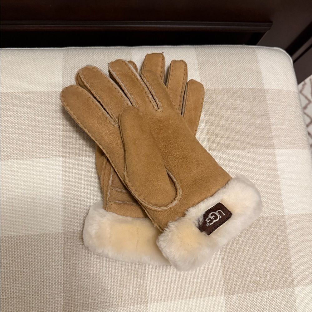 UGG Tan Shearling Gloves